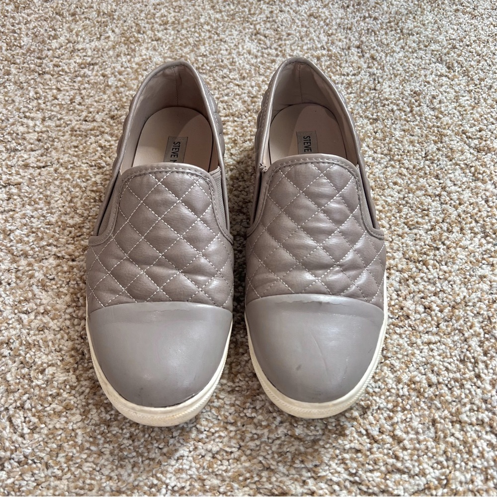 Steve Madden Zaander Quilted Slip On Sneakers Taupe Grey Brown Size 10 - Picture 1 of 11